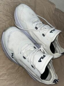 FILA スニーカー　ホワイト　27.0cm 27cm メンズ