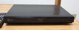 BD player LG BLU-RAY DISC/DVD PLAYER BP-135 remote control attaching 