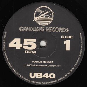 英 ダブ、レゲー UB40 LP Signing Off LP 33RPMと12“ 45RPMの2枚組 1980年の画像9