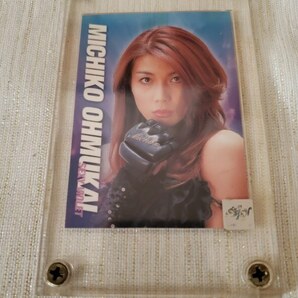 ●☆大向美智子 直筆サイン トレーディングカード プラケース入りの画像1