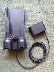 ダイソン純正ブラケット&充電器　MO D EL型番270576-02