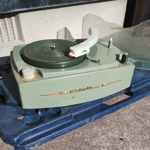 Columbia 4 Speed Record Player MODEL-4210 record player Japan ko rom Via miscellaneous goods display Showa Retro operation OK