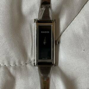 腕時計 GUCCI グッチ クオーツ ブラック文字盤 スクエア 1500L 現状不動