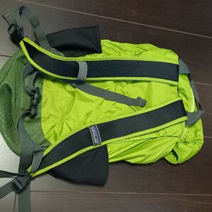 patagonia パタゴニア LIGHTWEIGHT TRAVEL PACK ライト ウエイトトラベル バッグ パック リュック サック アシッド グリーン 鞄 の画像2