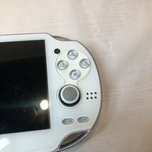 ★【ジャンク品】 ☆ SONY PlayStation VITA　PCH-1000 本体＆ソフト4点まとめ ☆ PSヴィータ ／ ホワイト ／ 背面初音ミク ／ 動作未確認_画像6