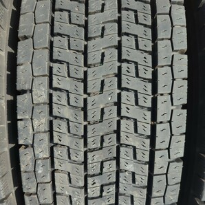 2269 ヨコハマ 245/70R19.5 136/134J バリ山 スタッドレス 4本 7.5分山 2022 激安プライス 12ミリUPの画像3