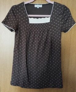 春夏《USED品　美品》　小花柄カットソー　こげ茶