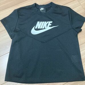 NIKE ナイキ　ランニングウェア　半袖シャツM 半袖Tシャツ　半袖メッシュシャツ　 ナイキロゴ　テニス　ランニング　ジョギング