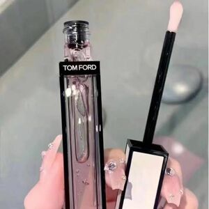 新品未開封　トムフォード TOM FORD ローズリップオイルティント 5ml ピンク　リップグロス TIRTIR ティルティル