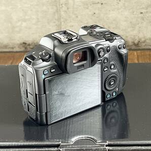 【美品】 CANON キヤノン フルサイズミラーレス一眼カメラ EOS R5 ボディ 純正バッテリー付きの画像3