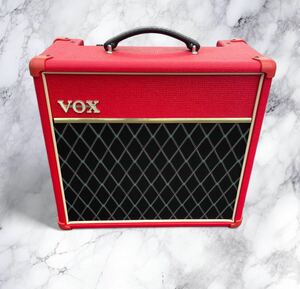 Vox V9168 Pathfinder 15 Гитарный усилитель красный цвет