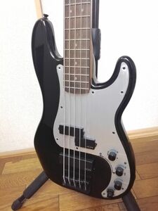 Squier by Fender Active Precision Bass　5弦ベース　プレシジョンベース　アクティブ