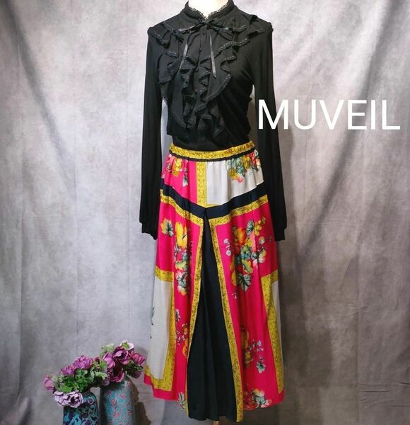 MUVEIL　ミュベール　スカーフ柄　スカート　Mサイズ　Lサイズ