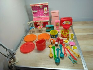  that time thing Showa Retro retro pop toy set doll. kitchen set toy toy Vintage goods set hobby playing house 