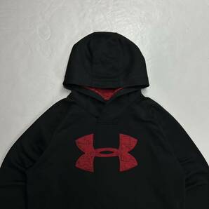 定番UNDER ARMOUR アンダーアーマー ビッグロゴ パーカー フーディー ブラック レッド Mの画像3