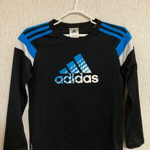 アディダスadidasトップス長袖Tシャツ