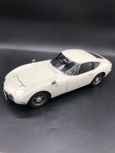 トヨタ　２０００ＧＴ　１／１８　オートアート