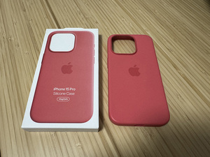 美品 Apple純正 MagSafe対応 iPhone 15 Proシリコーンケース グアバ MT1G3FE/A iPhone 15 Pro Silicone Case Guava A3125
