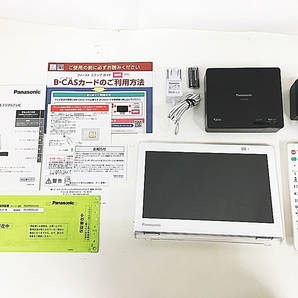 K-64-018 中古☆Panasonic プライベート・ビエラ ポータブル地上・BS・110度CSデジタルテレビ UN-10E10-W 2022年製 10V型防水TV 液晶テレビの画像2