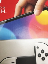 G-64-009 未使用品☆Nintendo Switch ニンテンドー スイッチ 有機ELモデル ホワイト 本体 他店保証印あり　_画像4