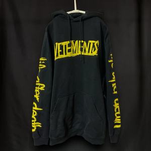 名作 VETEMENTS WORLDTOUR LOGO HOODIE ワールドツアー ロゴ スウェット パーカー ヴェトモン XS ブラック