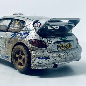 外箱台座無し スロットカー SCX 1/32 PEUGEOT 206 WRC 2001 ウェザリング(汚れ加工)仕様 8048の画像8