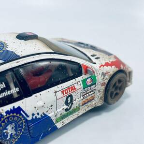 外箱台座無し スロットカー SCX 1/32 PEUGEOT 206 WRC 2001 ウェザリング(汚れ加工)仕様 MUDDY VERSION Whiteの画像7