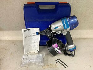 ★中古美品★マキタ makita エア釘打機 AN622 本体 ケース付き 常圧仕様 65mm 下地/サイディング/石工ボード/2×4工法に エアー工具)倉b