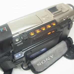 4215 SONY Handycam DCR-TRV10 NTSC ビデオカメラ 電源確認済みの画像5