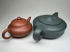 062 時代物 唐物 煎茶器 後手急須 2点 無傷 朱泥 緑泥 中国宣興 玉勤 急須 茶道具 煎茶道具 中国美術 古玩