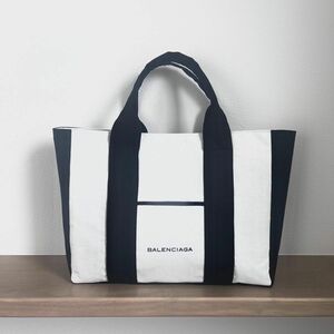 ハンドメイド トートバッグ リメイク BALENCIAGA バレンシアガ 保存袋 スクエアトート バッグ 白　ブラック 黒