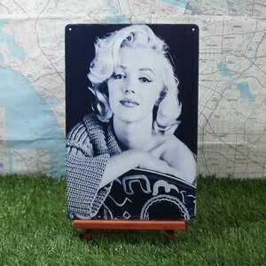 新品★インテリア雑貨★【ブリキ看板】Marilyn Monroe／マリリン・モンロー　微笑み