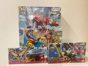 DX キングオージャー　中古美品　バンダイ　王様戦隊キングオージャー　ゴッドスコーピオン　ゴッドカブト　ゴッドホッパー