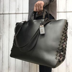 美品/希少●コーチ COACH ローグ トートバッグ ハンドバッグ 肩掛け 大容量 A4 書類かばん リベット 黒系 ブラック レザー 本革 メンズの画像1