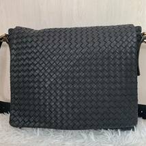 極美品/A4●ボッテガヴェネタ BOTTEGA VENETA ショルダーバッグ メッセンジャーバッグ メンズ ビジネス 大容量 イントレチャート レザー 黒_画像2