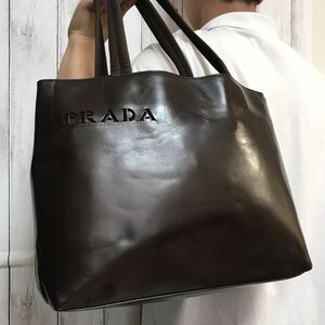 極美品/A4可●プラダ PRADA トートバッグ ハンドバッグ 肩掛け メンズ ビジネス ロゴ型抜き 大容量 書類かばん レザー 本革 ブラウン 茶