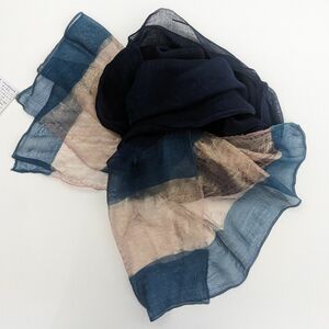 【新品・未使用】阿波藍のの本藍染め　金糸入りスカーフ　シルク100%