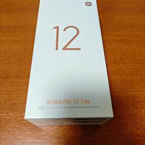 【中古androidスマホ本体】Xiaomi 12 Lite / 8GB RAM, 128GB ROM / Lite Green / グローバル版 / NILLKIN カバー付きの画像2