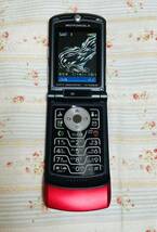 【モック】 NTTドコモ M702is Motorola RAZR レッド 2006年製 RED 携帯電話のモック モトローラ PRODUCT RED プロダクト レッド_画像3