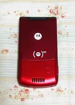 【モック】 NTTドコモ M702is Motorola RAZR レッド 2006年製 RED 携帯電話のモック モトローラ PRODUCT RED プロダクト レッド_画像2