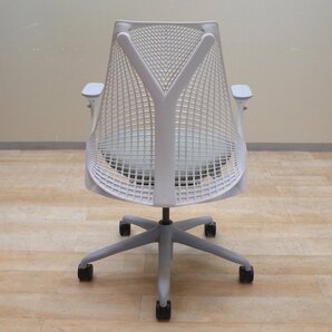 ハーマンミラー Herman Miller セイルチェア 肘付きオフィスチェア ホワイト/グレー 事務椅子 パソコンチェア EG13018 中古オフィス家具の画像5