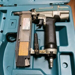 makita 高圧 釘打ち機