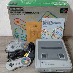 【通電確認済み】任天堂 Nintendo スーパーファミコン SHVC-001 本体 コントローラー ケーブル・説明書・元箱あり テレビケーム ゲームの画像1