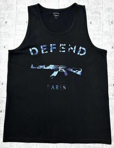 美品 DEFEND PARIS ミリタリー 迷彩 カモ柄 ロゴ タンクトップ　　ブラック ノースリーブ 袖なし ディフェンド パリス ビッグロゴ 玉9640