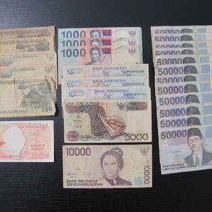 【インドネシア】紙幣 623,600.-ルピアの画像1