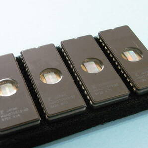 ★ FUJITSU. EPROM . MBM27C512. ８個セット 美品（消去確認済み) A-366★の画像2