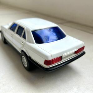 超レア 1/24 Mercedes 500SE セダン W126 Sクラス2代目 名門LUCKY社のビンテージ 貴重 レトロモデル Kitとしてペイント仕上げする方にも！の画像5