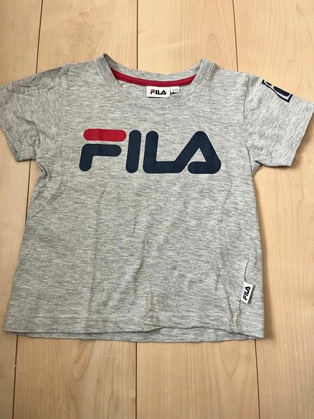 FILA 半袖Tシャツ Tシャツ キッズ　110