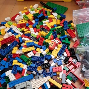 レゴ 大量セット 基本ブロック クラシック 10696 10698 40357 7616 赤いバケツ CLASSIC LEGO キロ 大きい基礎板付きの画像6