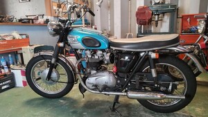 トライアンフ65年T120ボンネビル